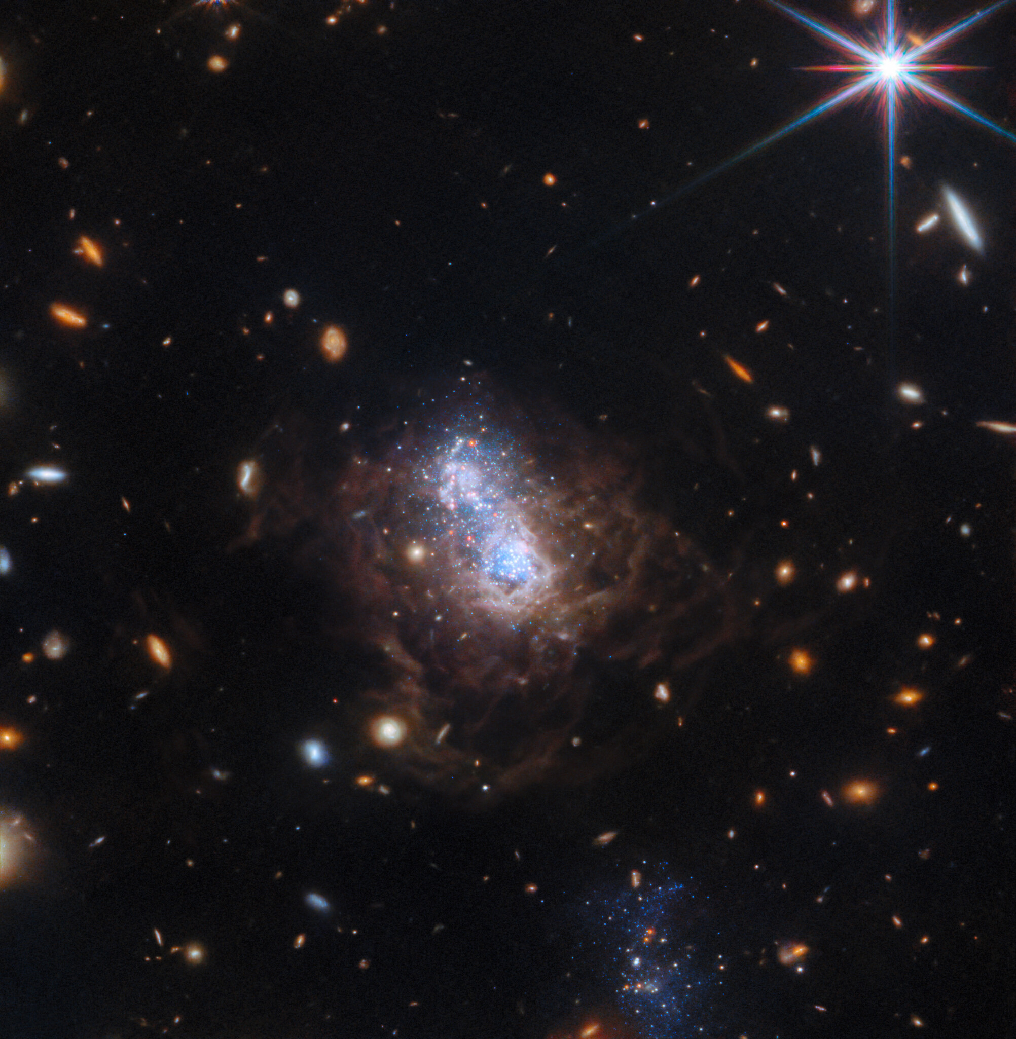 I Цвикки 18 — карликовая неправильная галактика в созвездии Большой Медведицы.